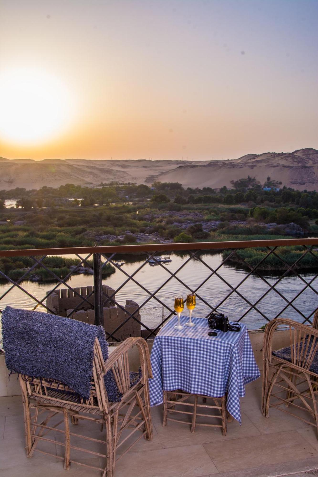 Aswan Nile Palace Exteriér fotografie